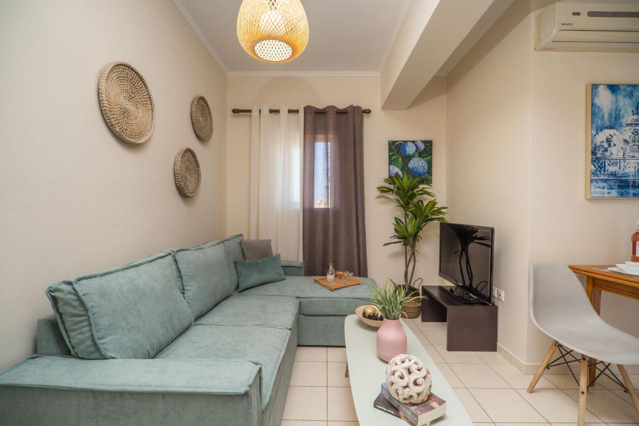 Ammoutsiani Cozy 1 By 8essentially Apartment *